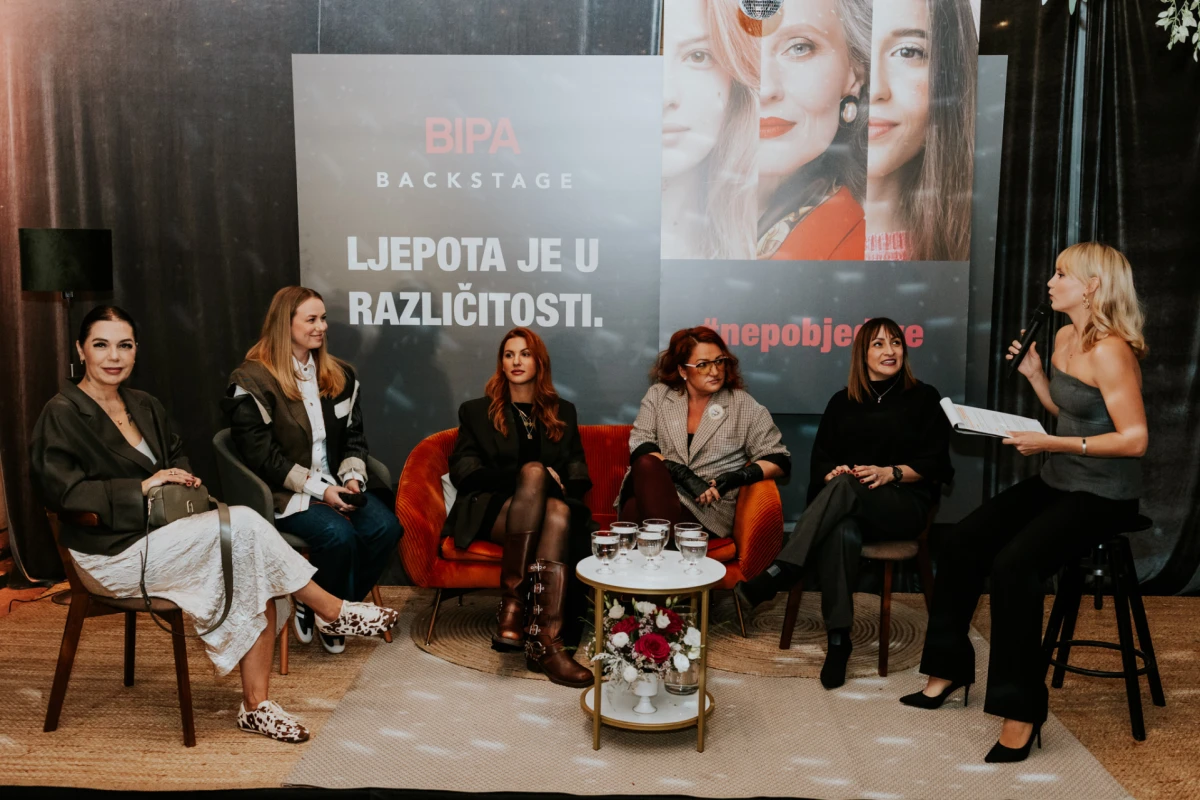 Panelistice Lidija Šeatović, Gorana Blagus, Martina Krajinović Gülsün, Sanja Obrovac, Ana Čerenšek i Moderatorica Edina Pršić Babić