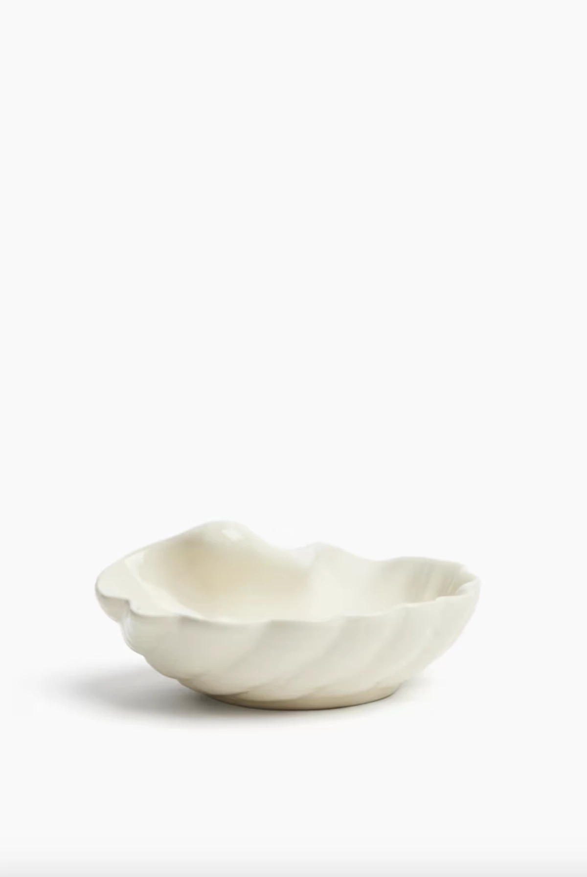 H&M HOME, kamena posuda 7,99 € 