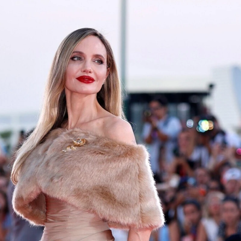 angelina jolie