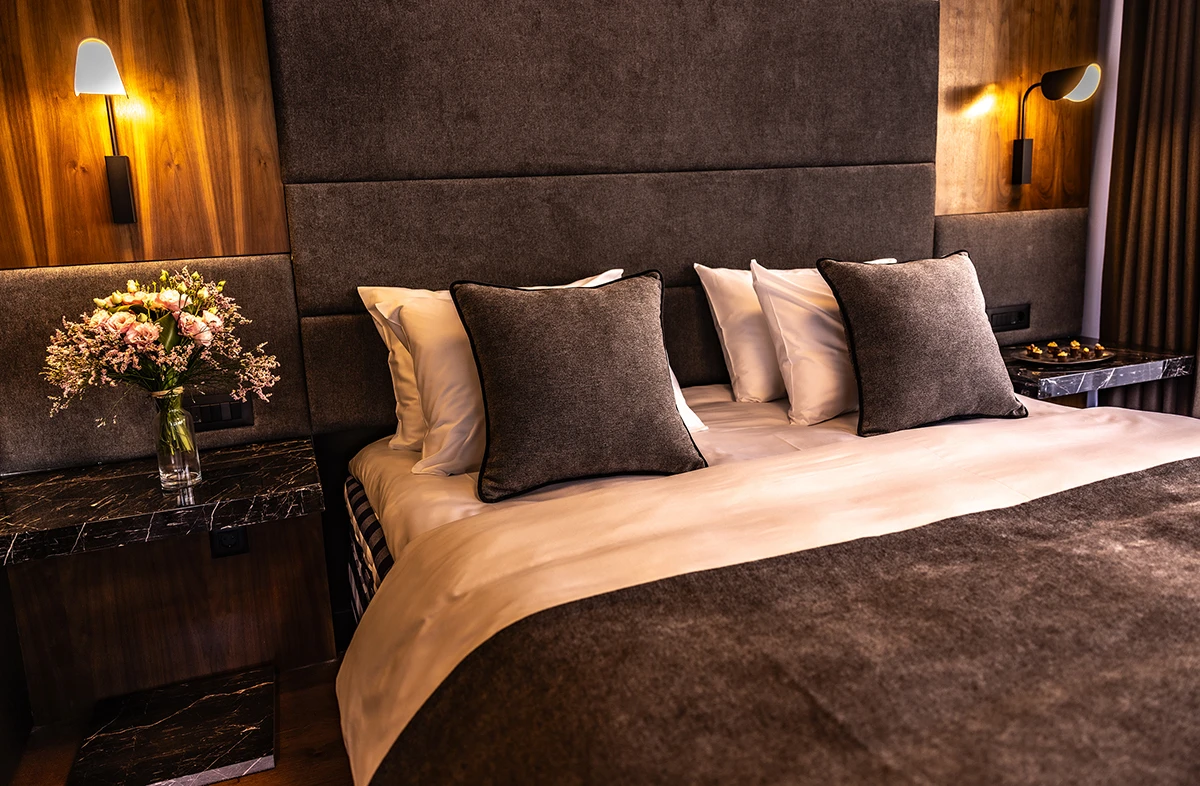 Apeiro City Avant-garde hotel
