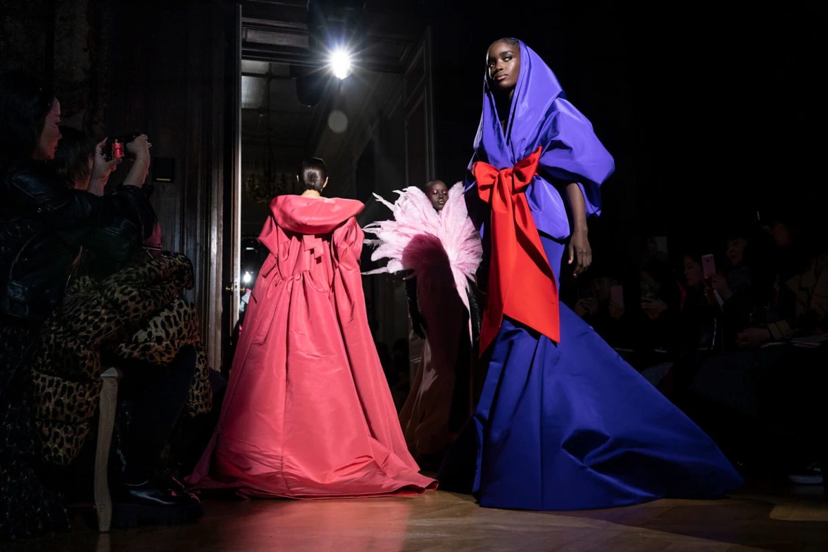Vslentino ss20 couture