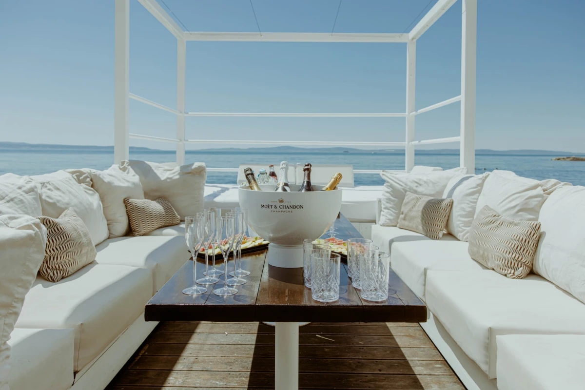 vip lounge