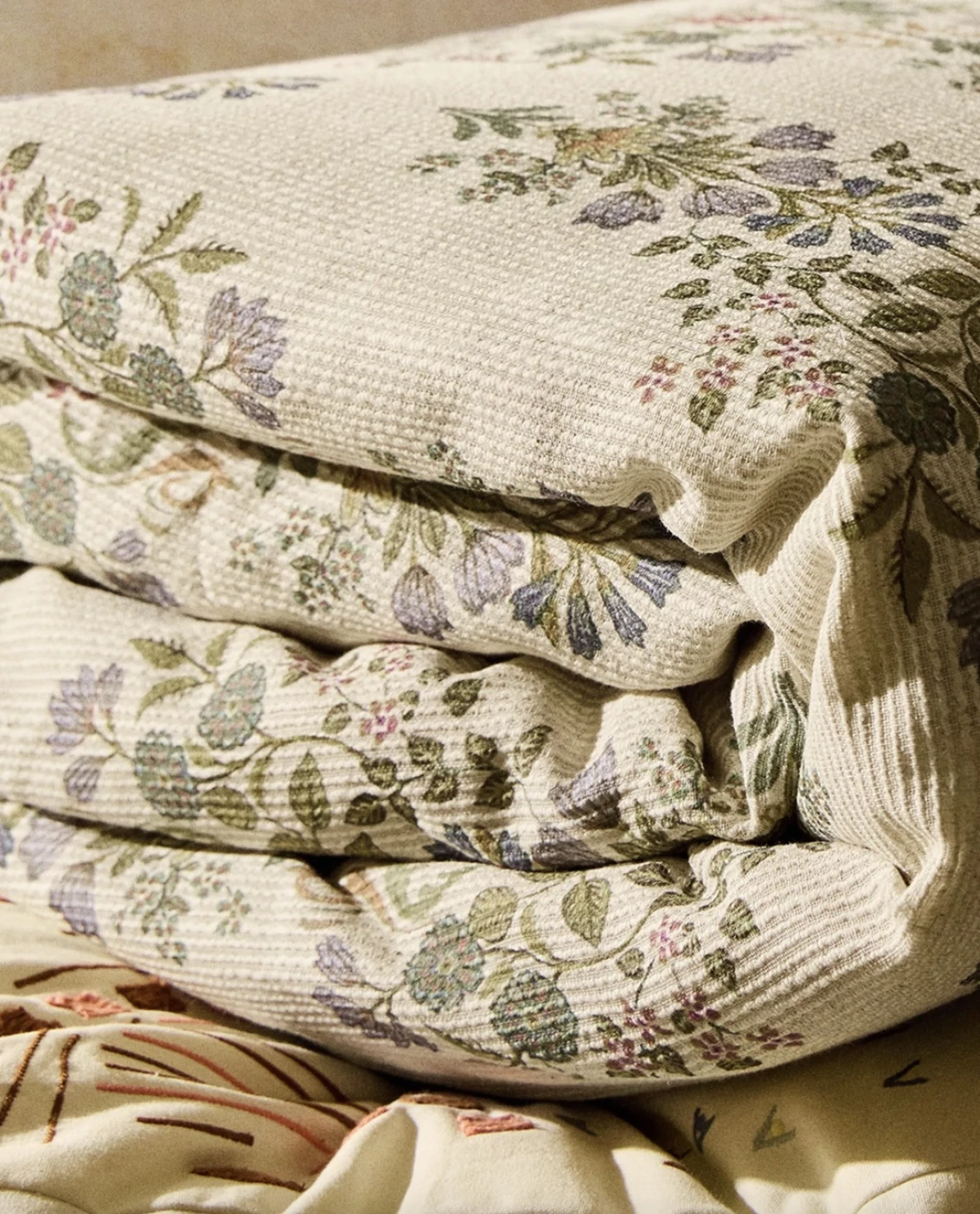 ZARA HOME CVJETNA NAVLAKA ZA POPLUN OD MJEŠAVINE PAMUKA 79,99 € 