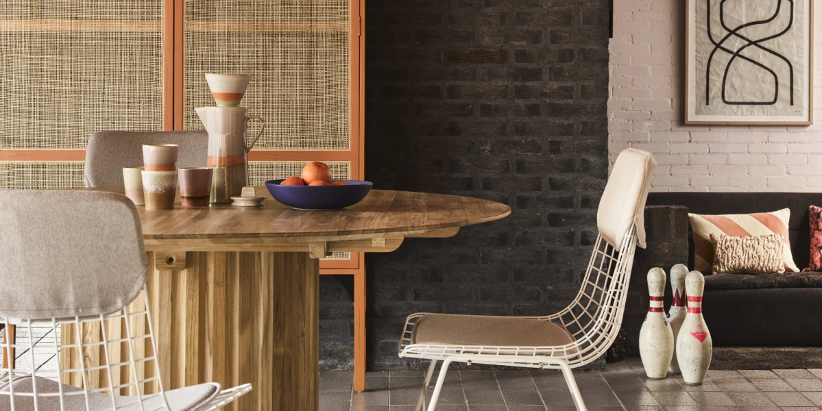 Pillar dining table/Alexander van Berge/trika showroom 
