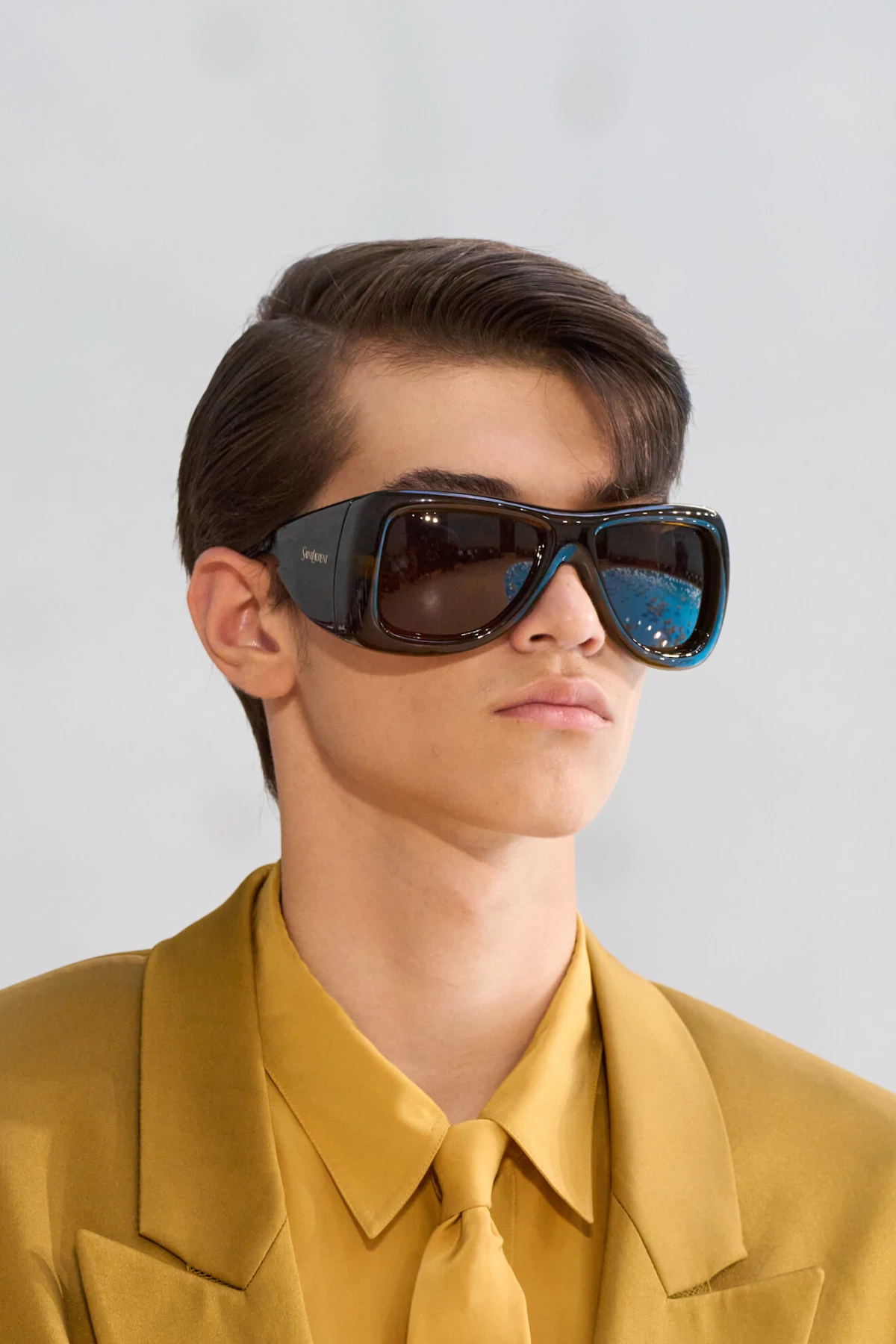 Saint Laurent S26