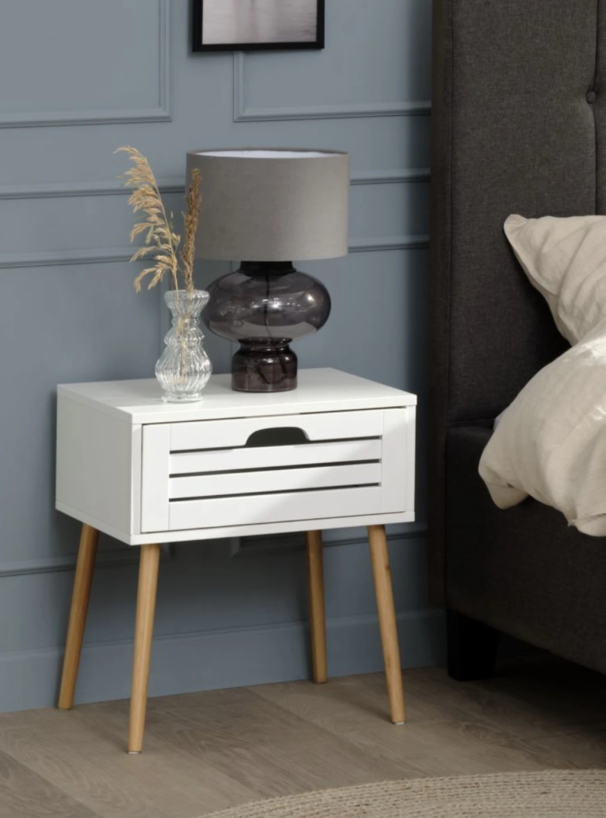 JYSK Noćni ormarić BROBY, PRIJE 64,99 €, SADA 32,50 €