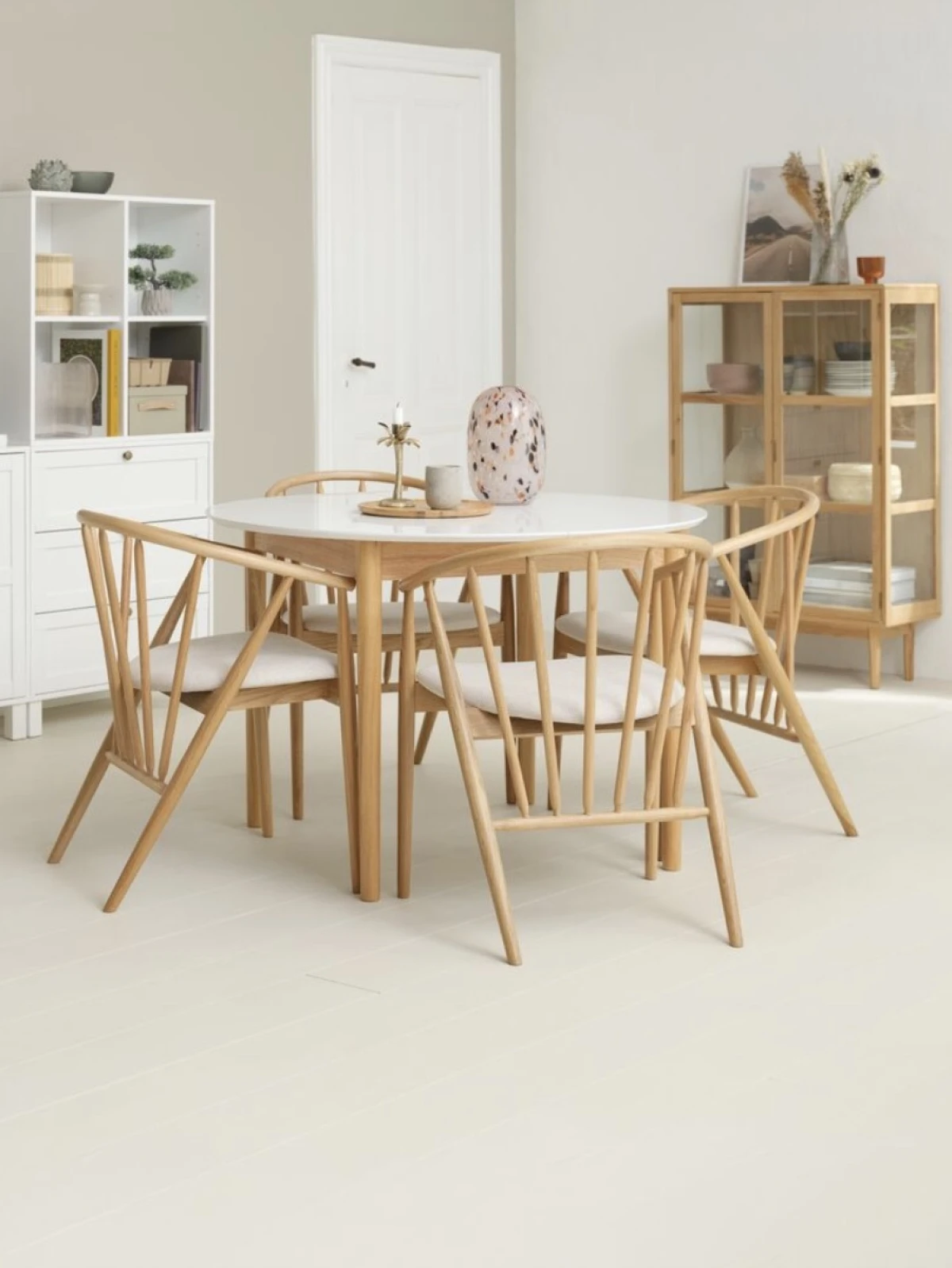 jysk Blagovaonska stolica ARNBORG, prije 189,- € /kom, sada 150,- €/kom 