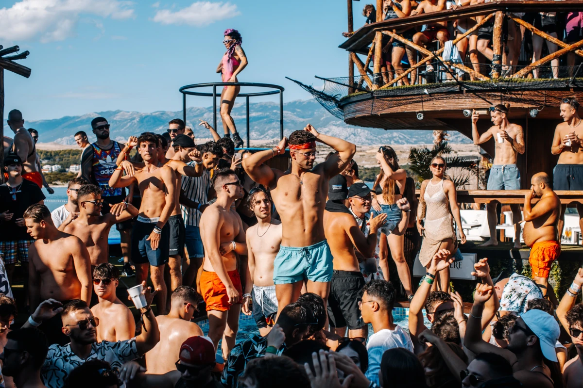 Noa Beach Club: Uskoro stižu Circus Maximus i Sunscape Festival!