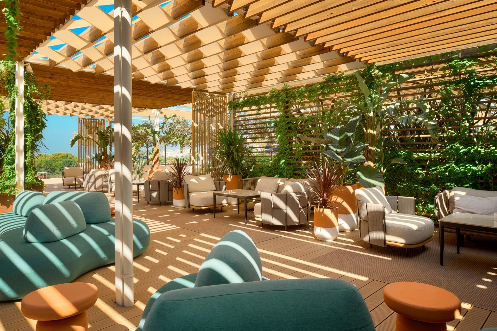 Zavirite u MINT Bar, novo mjesto za opuštanje s pogledom u Splitu