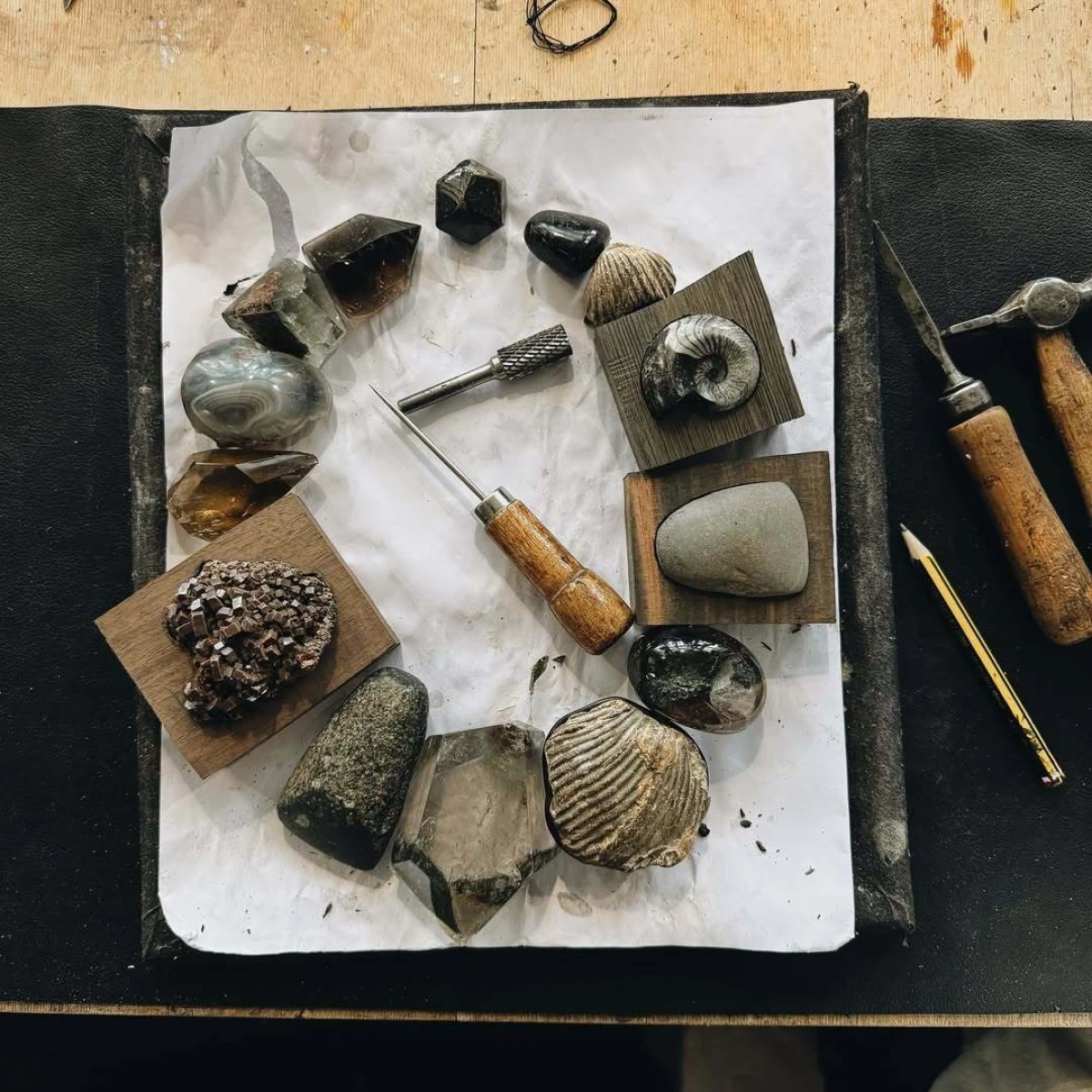 Razgovarali smo s Karlom Moniesom, danskim dizajnerom čiji unikatni nakit nose neke od najvećih svjetskih zvijezda