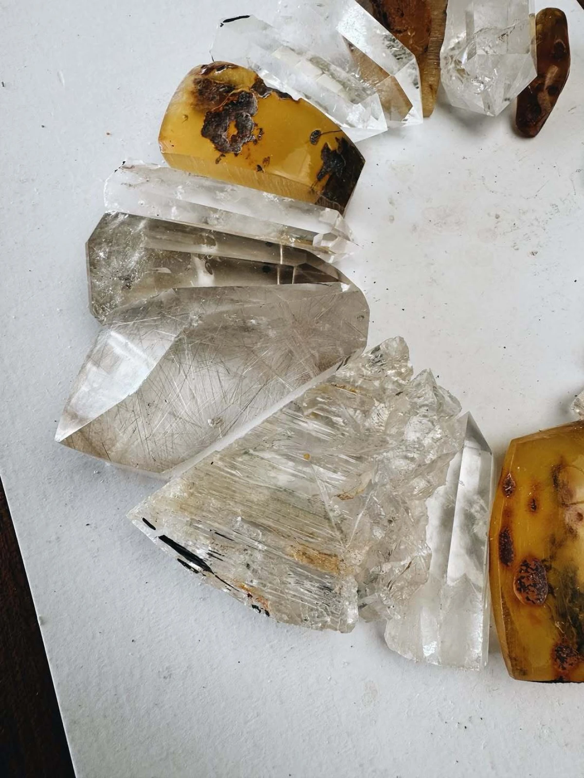 Razgovarali smo s Karlom Moniesom, danskim dizajnerom čiji unikatni nakit nose neke od najvećih svjetskih zvijezda