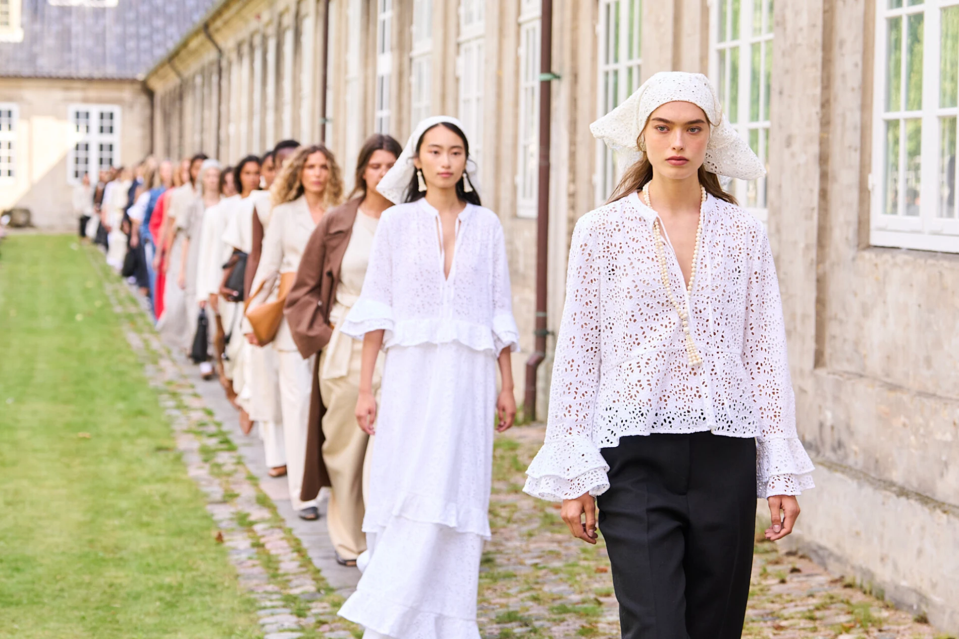 Moda koja pleše između inovacije, nostalgije i održivosti: Ovo su najbolje kolekcije s Tjedna mode u Kopenhagenu