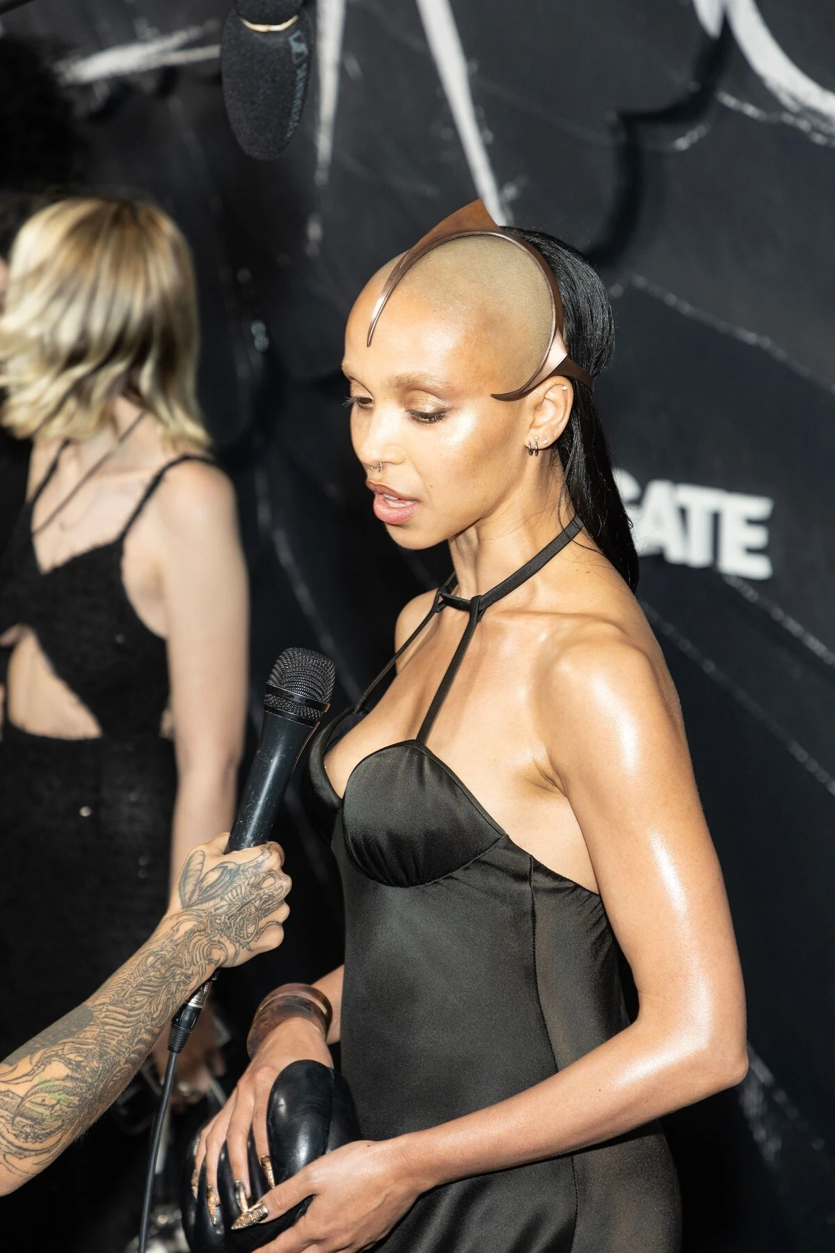 FKA twigs je šokirala obožavatelje objavom ‘’trudnoće’’