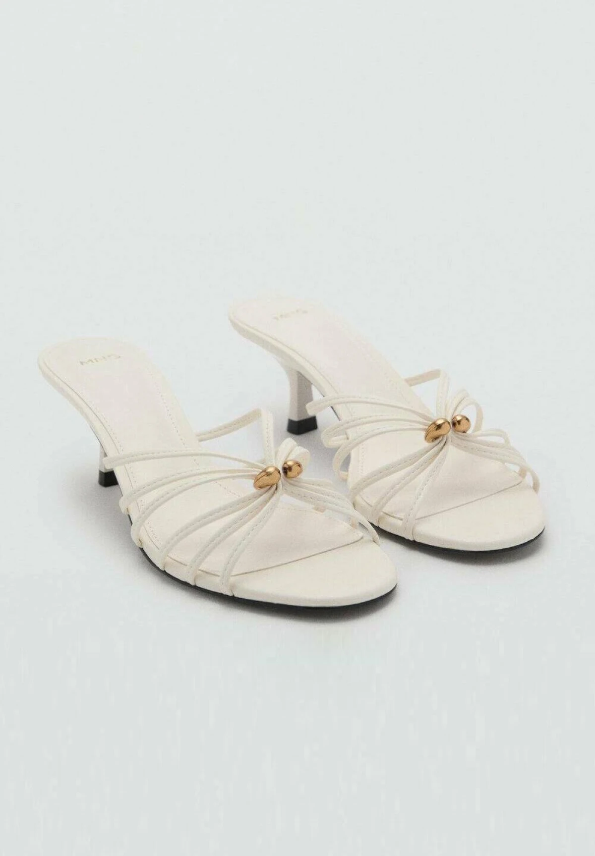 Ovaj model obuće i dalje je naše tajno oružje za povratak na posao