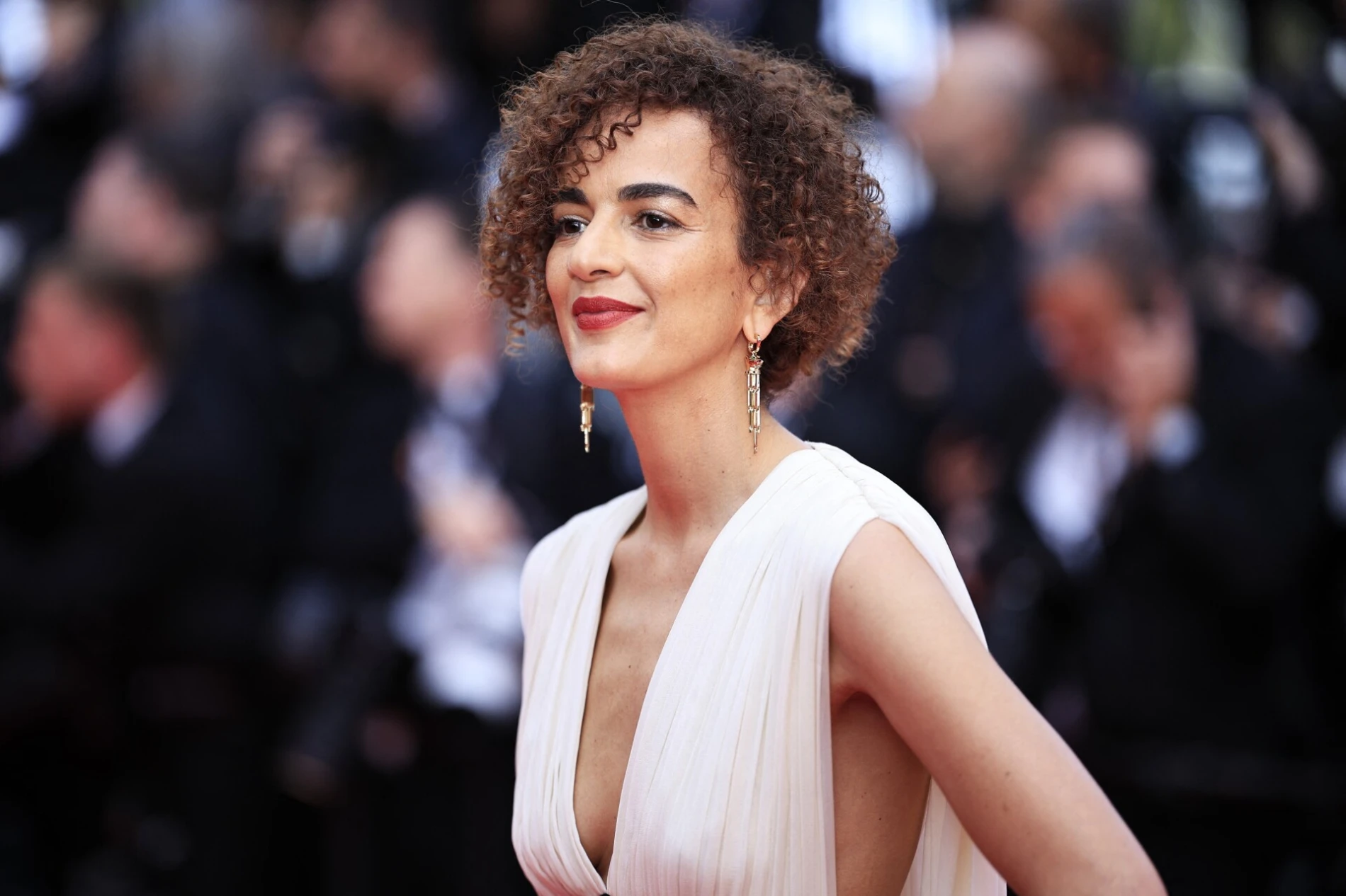 Slavna spisateljica Leila Slimani za Elle: ''Nemamo izbora osim braniti ljudskost i dobrotu''