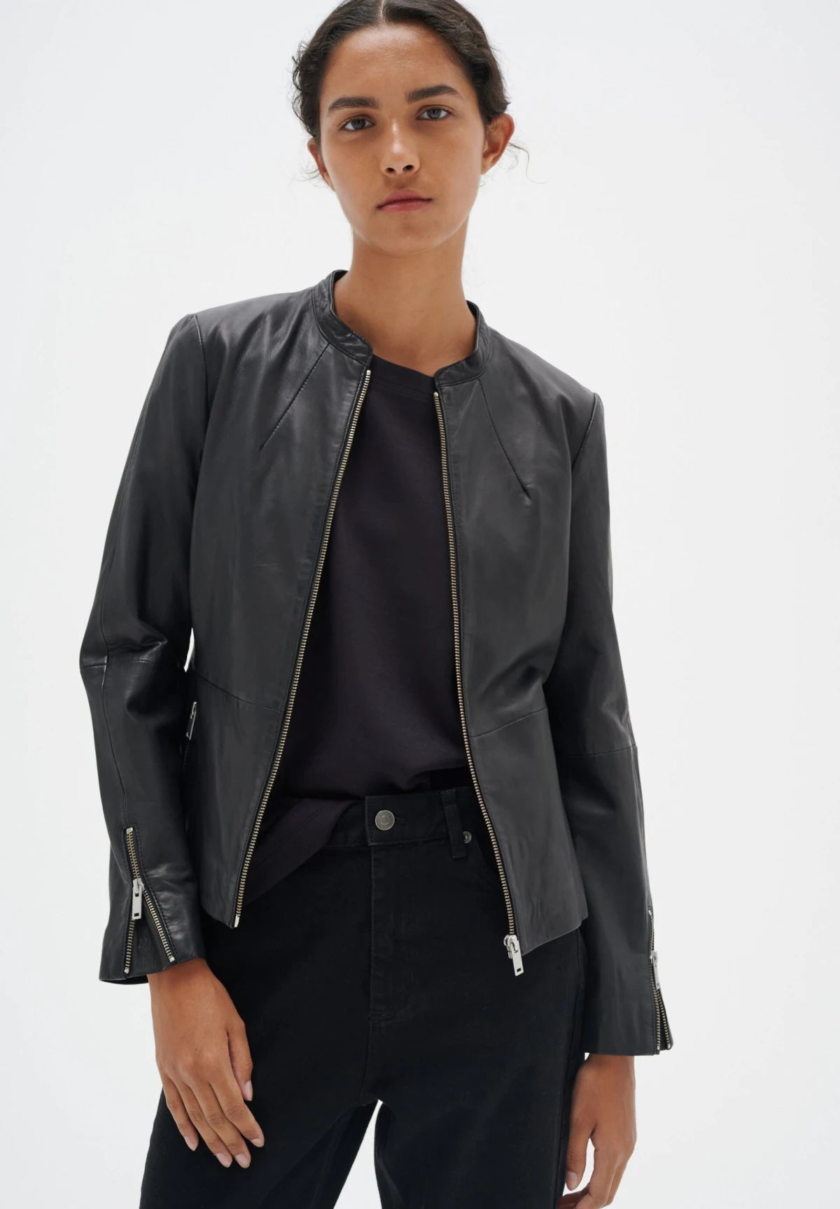 Top 10 laganih kožnih jakni idealnih za prve jesenske dane