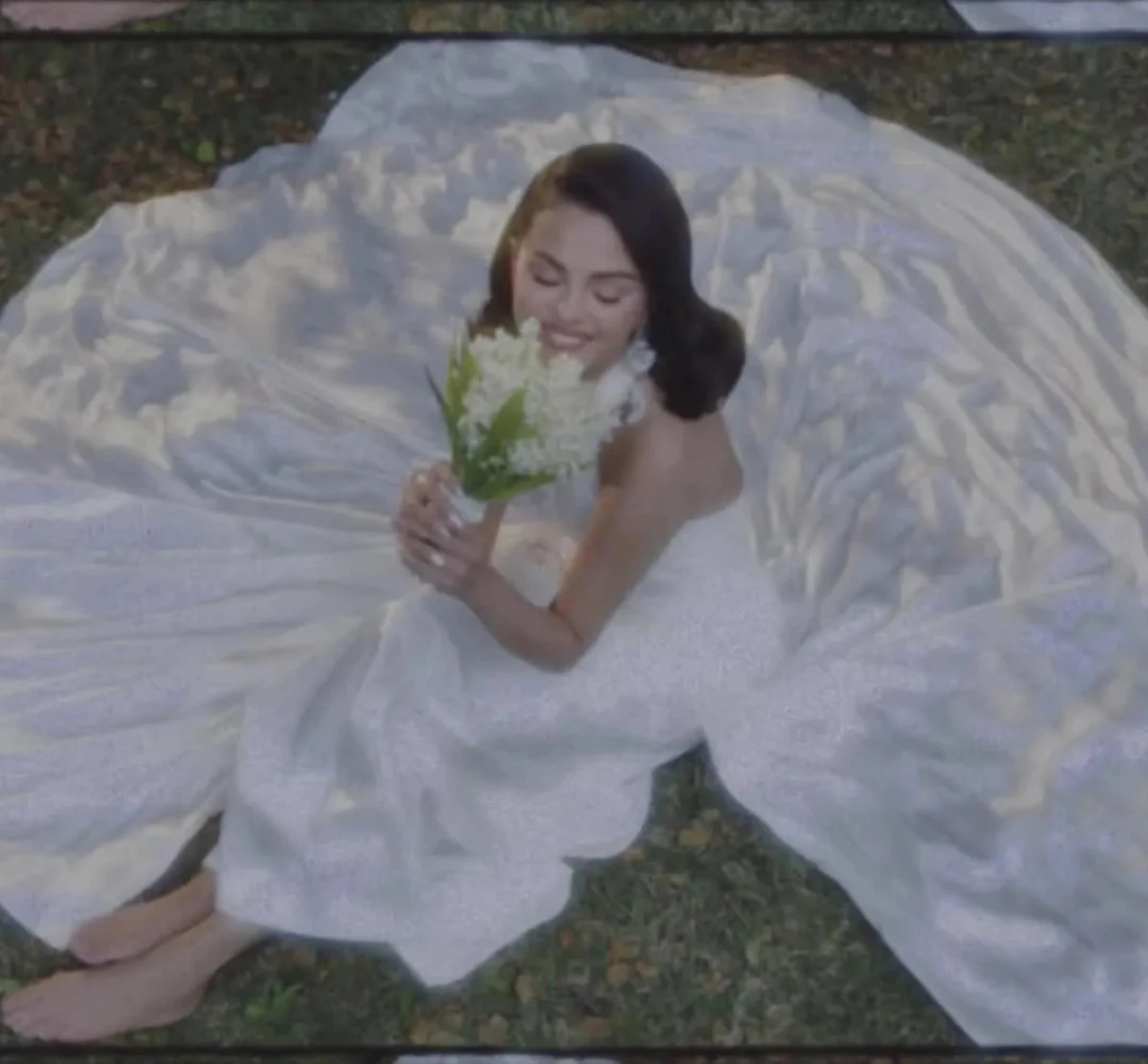 Kako postići frizuru kakvu je Selena Gomez nosila na svom vjenčanju?