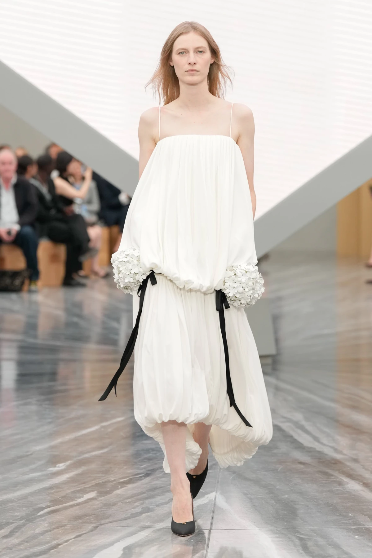 Pogledajte prvu žensku kolekciju Jonathana Andersona za Dior