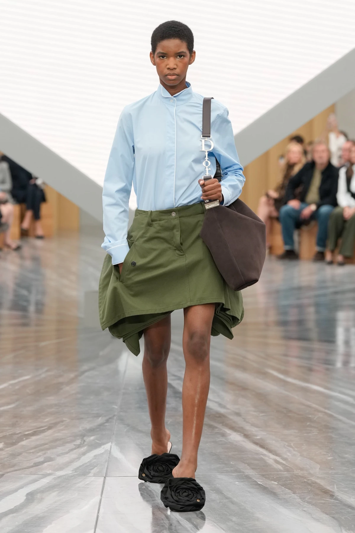 Pogledajte prvu žensku kolekciju Jonathana Andersona za Dior