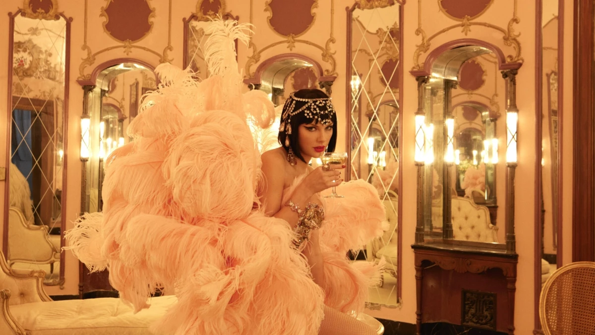 Što natalna karta Taylor Swift otkriva o The Life of a Showgirl?