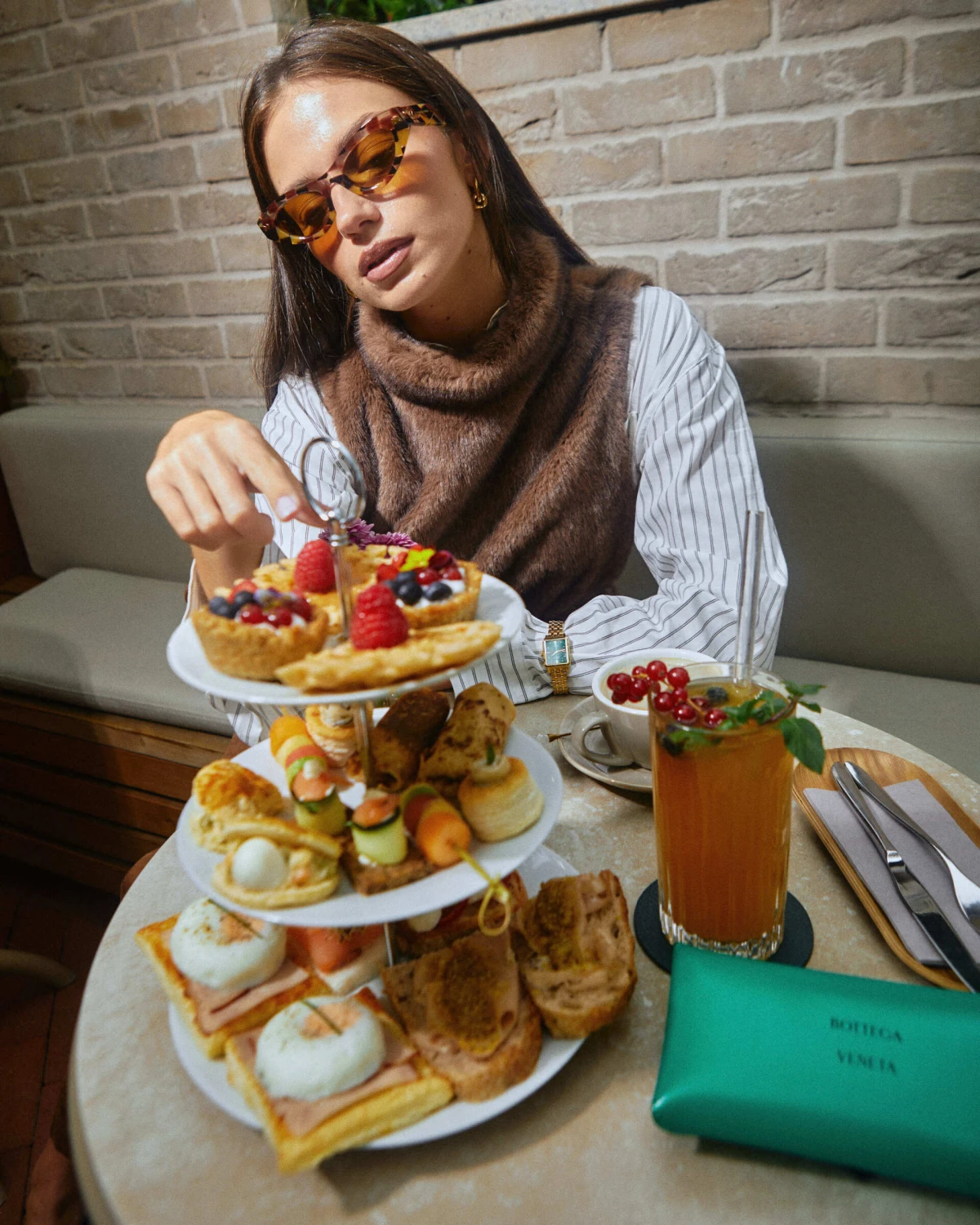 Pronašli smo modne kombinacije koje spajaju udobnost, eleganciju i duh jeseni