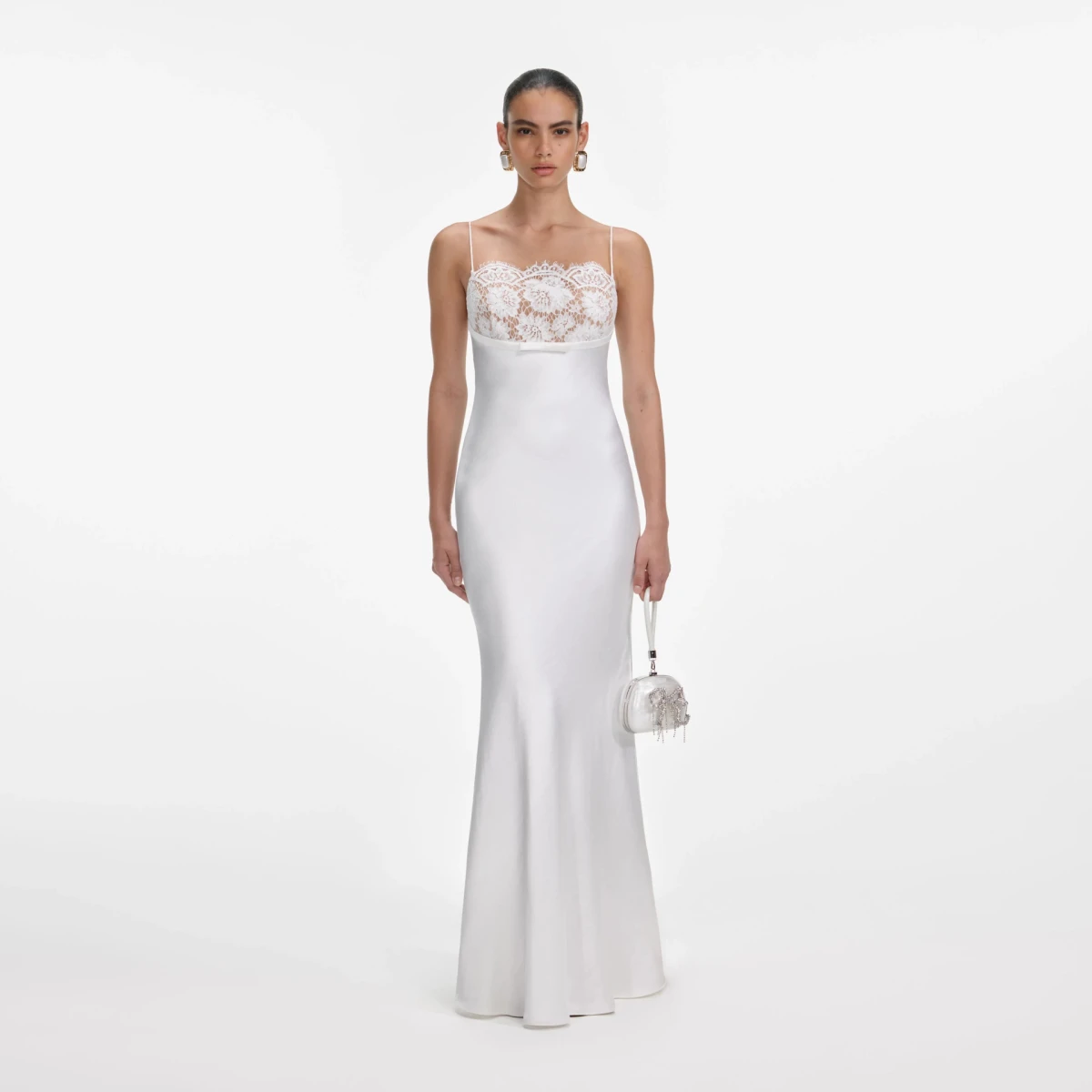 Jesenska garderoba nije potpuna bez romantične, ali i senzualne slip haljine