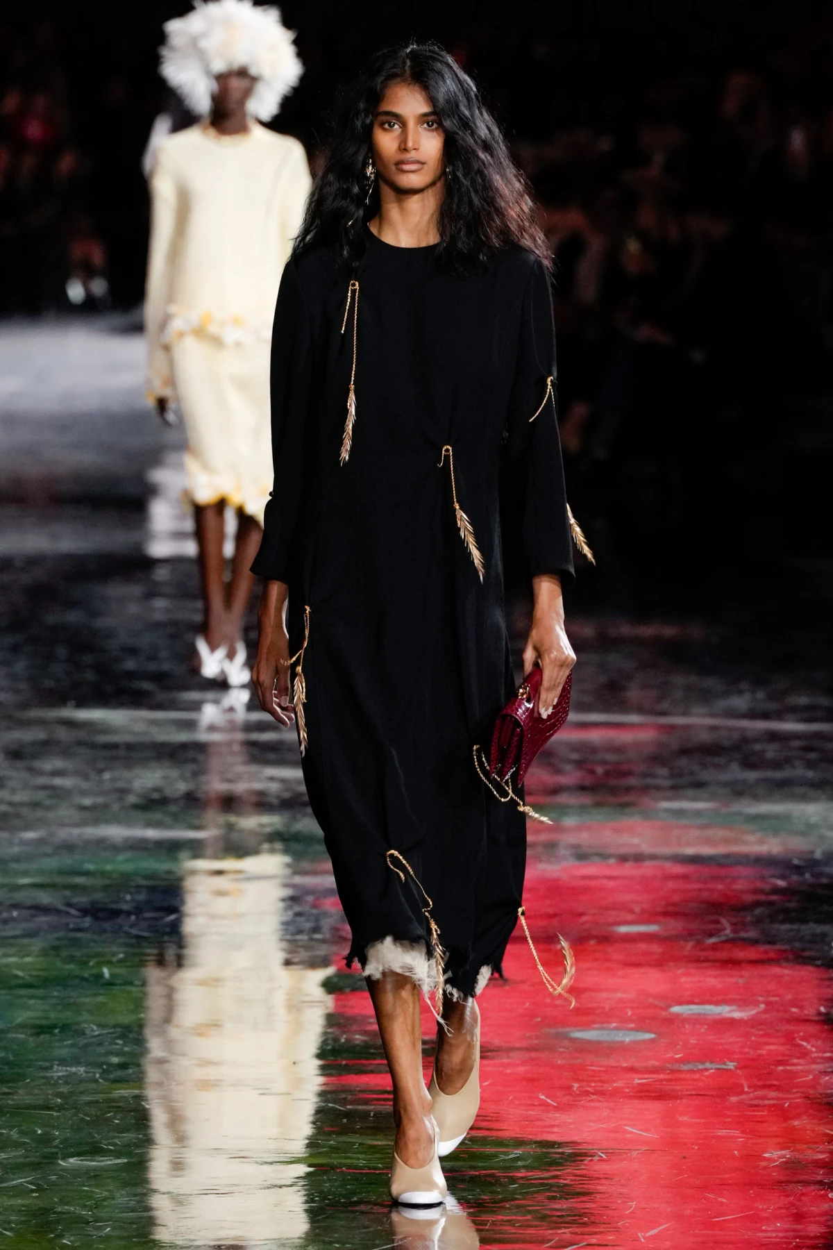 Matthieu Blazy u svojoj prvoj Chanel kolekciji balansira suvremeno i bezvremensko