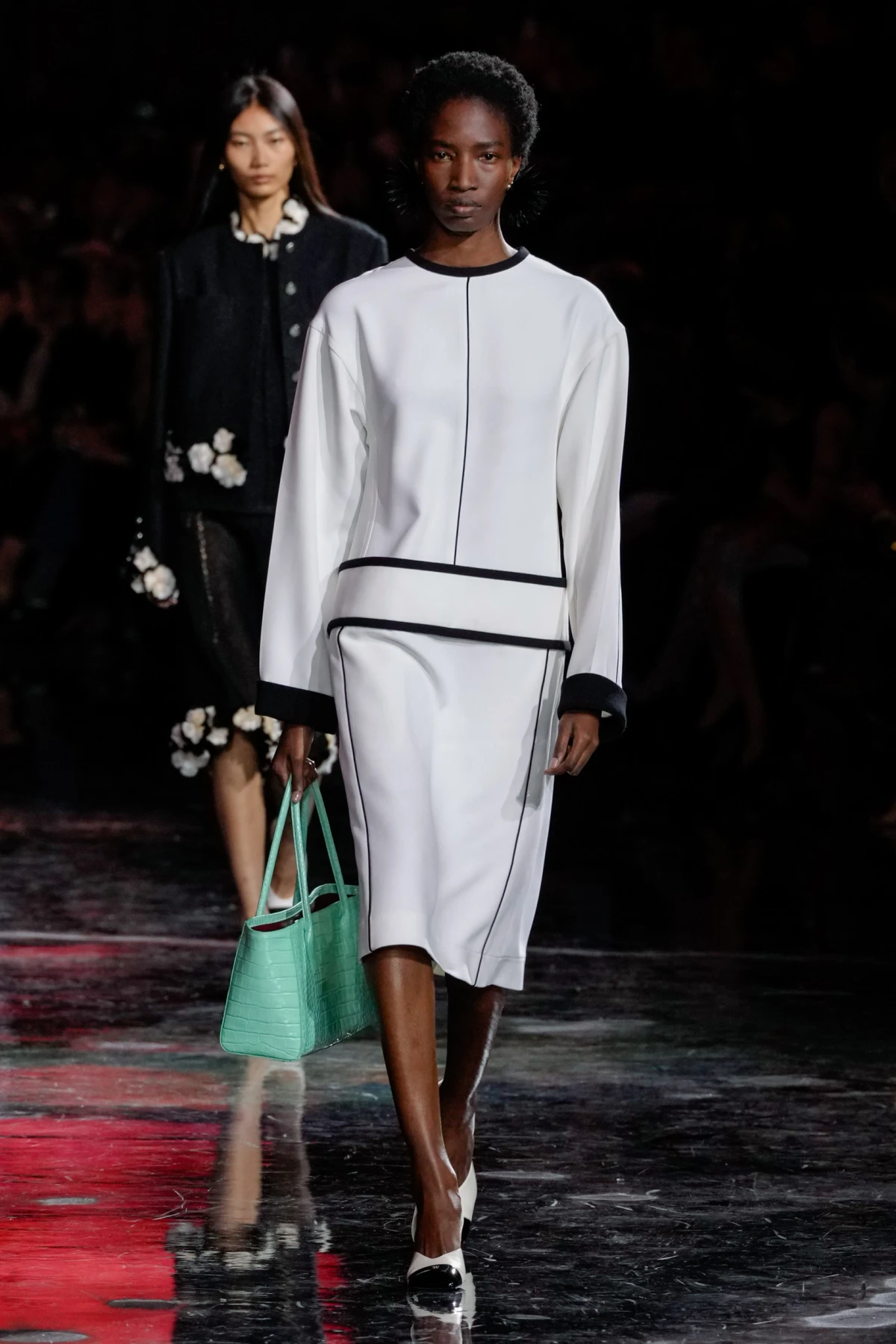 Matthieu Blazy u svojoj prvoj Chanel kolekciji balansira suvremeno i bezvremensko