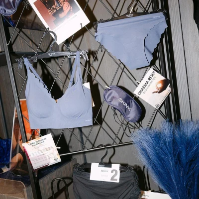 Nova SKINY kolekcija kaže: Plava je nova crna!