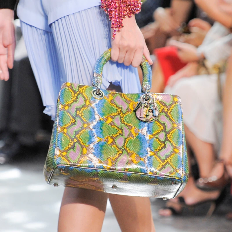 Dior predstavio novu knjigu posvećenu kultnoj Lady Dior torbici