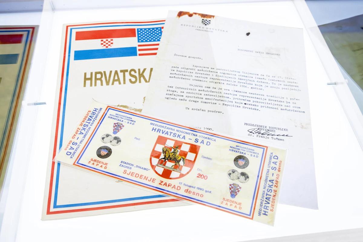 City Center one East slavi 35 godina nogometnih uspjeha reprezentacije top izložbom