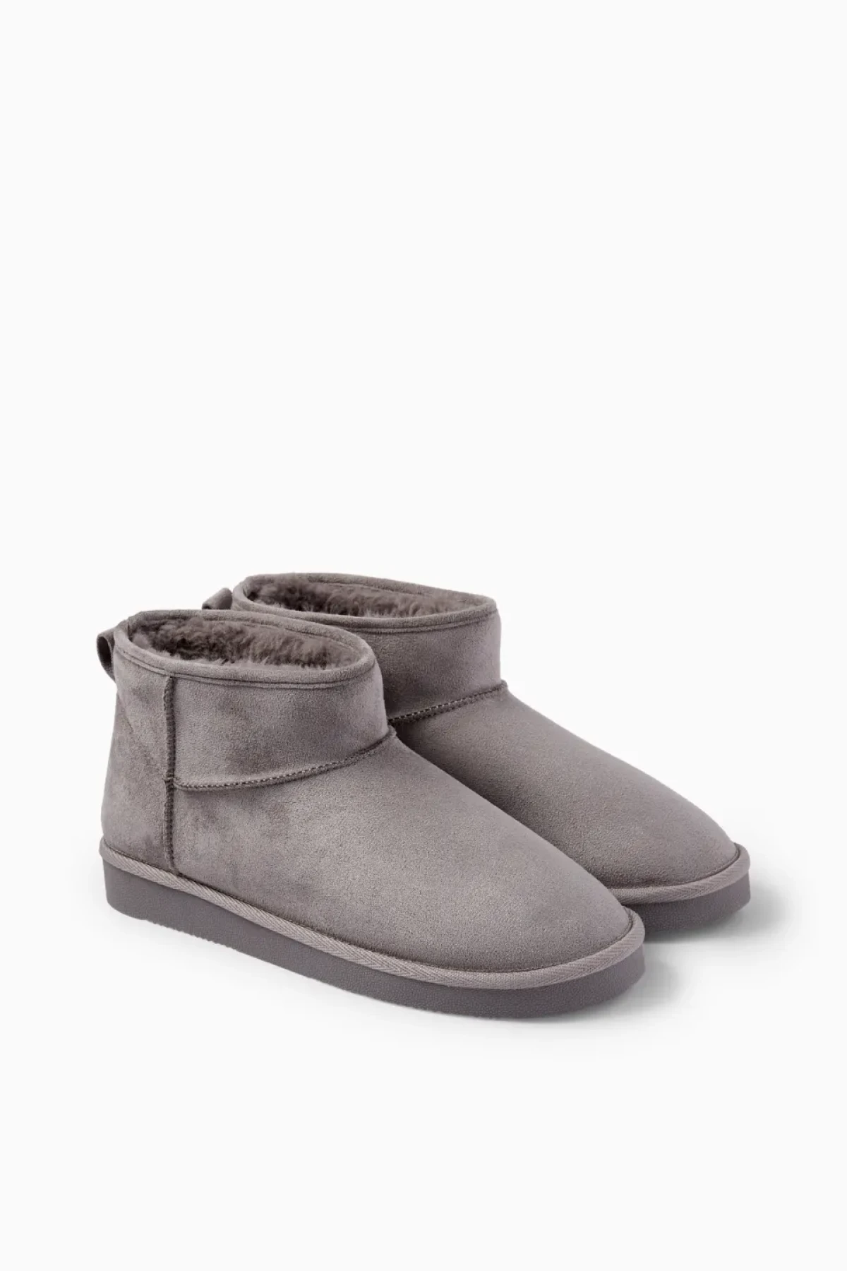 Zavirli smo u high street trgovine i izdvojili najbolje dupe modele Ugg čizama