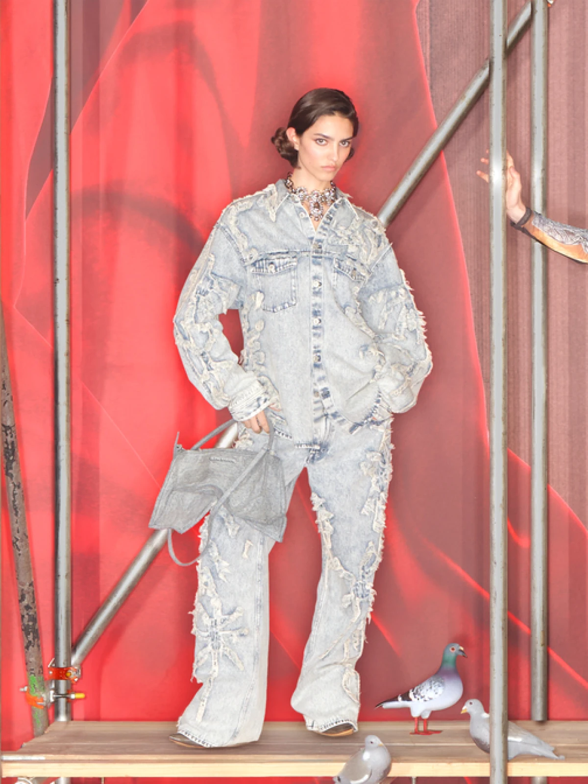 Glenn Martens za Elle: ''Sve što radim dolazi iz pronalaženja ljepote u neočekivanom''