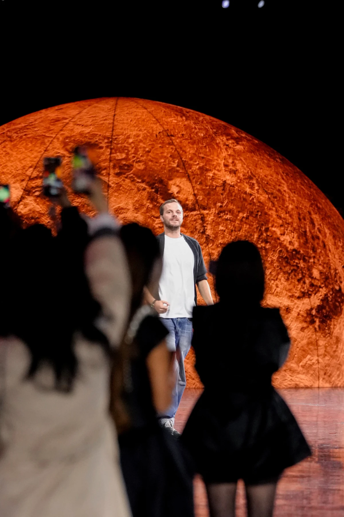 Što se događa s Armanijem i zašto se spominje Hedi Slimane?