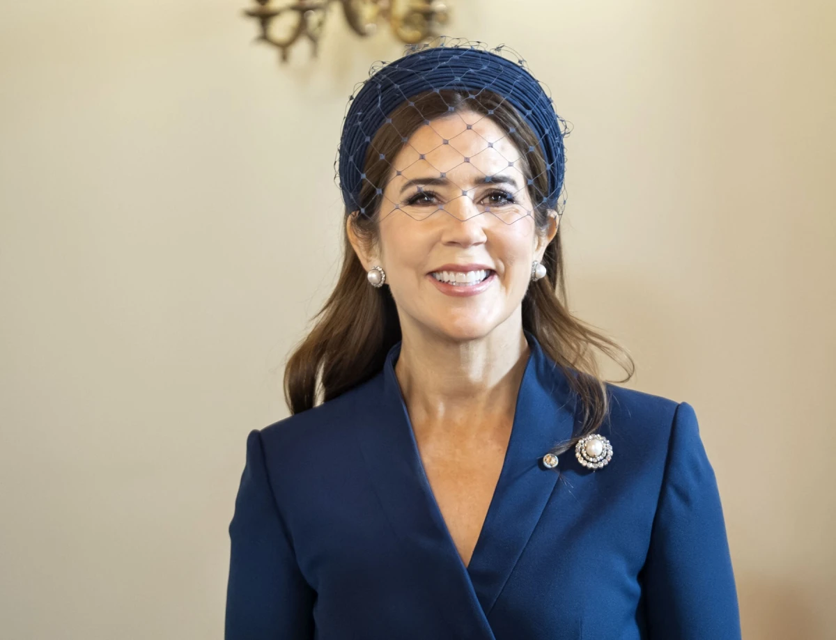 Kraljica Mary nosila je broš star preko 200 godina koji izgleda veoma moderno