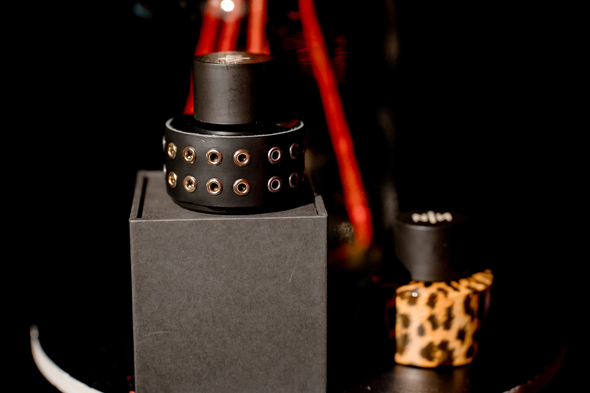 Kako bi erotika mirisala da je parfem? Isprobali smo Erotika Maximale, novi parfem kuće New Notes