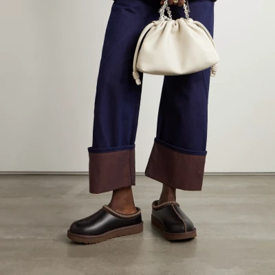 Ako ste ljubitelji UGG obuće, ovo morate dodati svojoj kolekciji: Kiša im ne može ništa