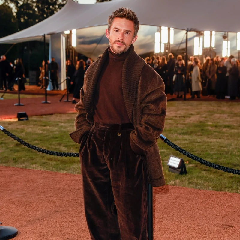 Zvijezda serije Bridgerton proglašen je najseksi muškarcem 2025. godine