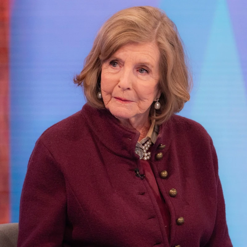 Prijateljica kraljice Elizabete prodaje vjenčanicu legendarnog Normana Hartnella na ekskluzivnoj aukciji