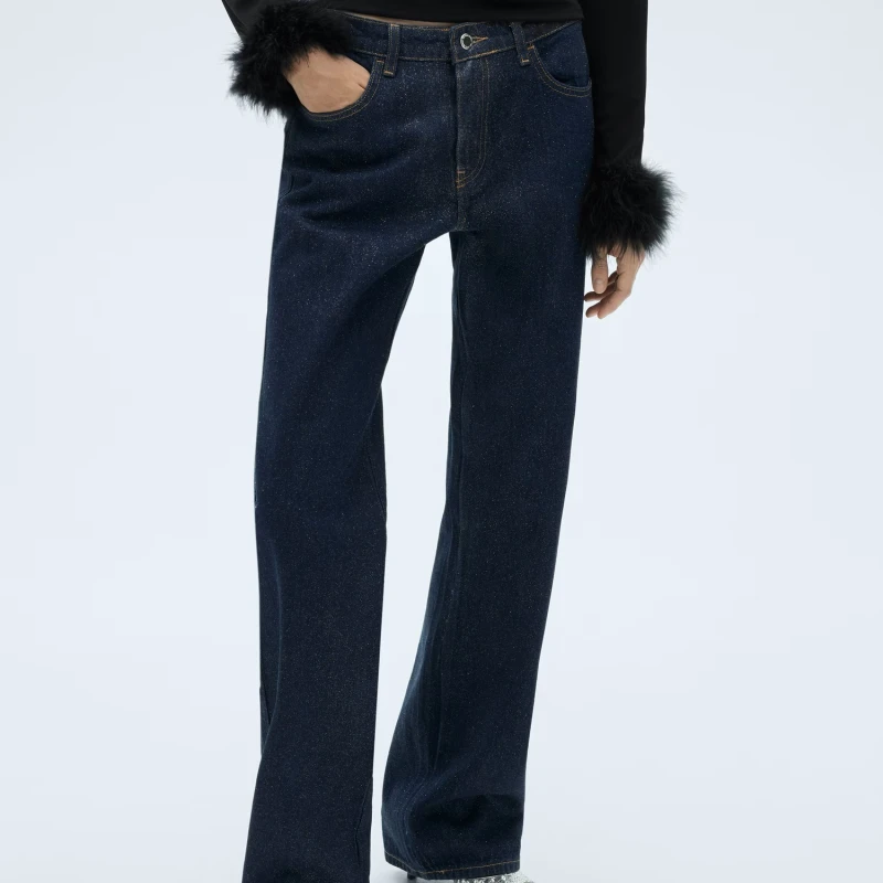 Zavirili smo u web trgovine i pronašli 13 odličnih modela traperica do 30 eura