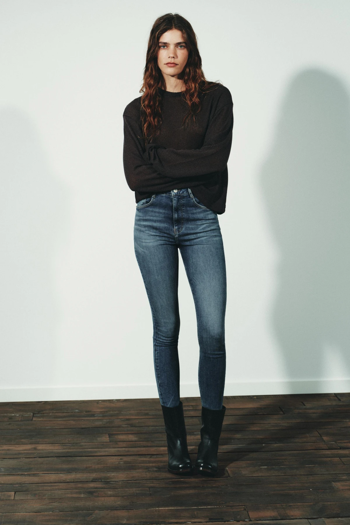 Zavirili smo u web trgovine i pronašli 13 odličnih modela traperica do 30 eura