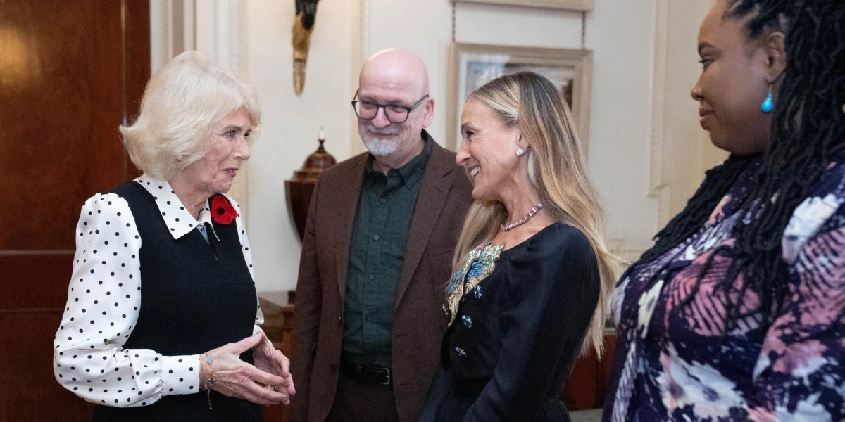 Susret modne i prave kraljice: Sarah Jessica Parker upoznala je kraljicu Camillu