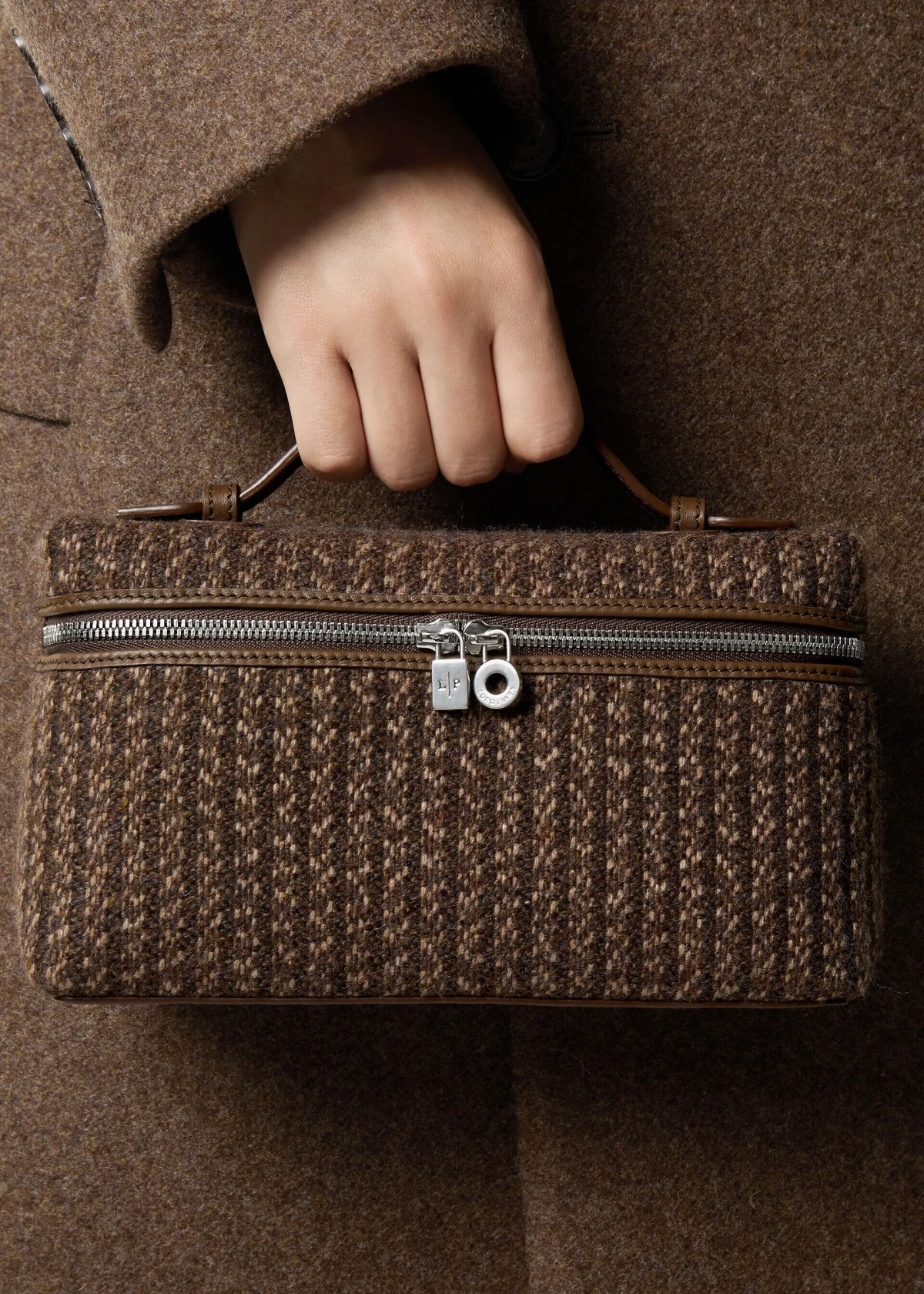 11 Zara torbi koje su dupe za kultne dizajnerske modele