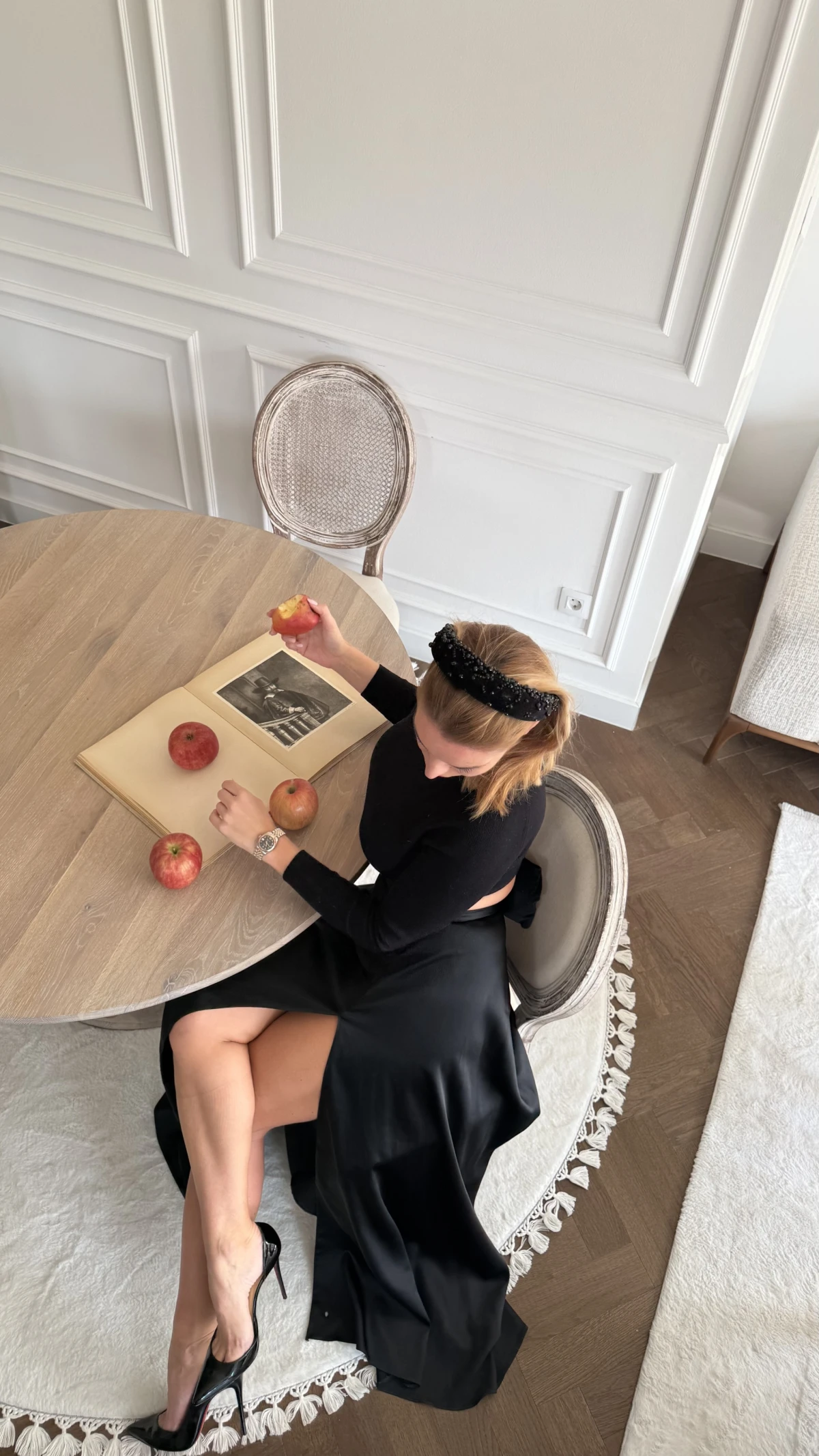 IReneee: Art stolovi, atmosfera i skulpture koje prostor pretvaraju u umjetnost