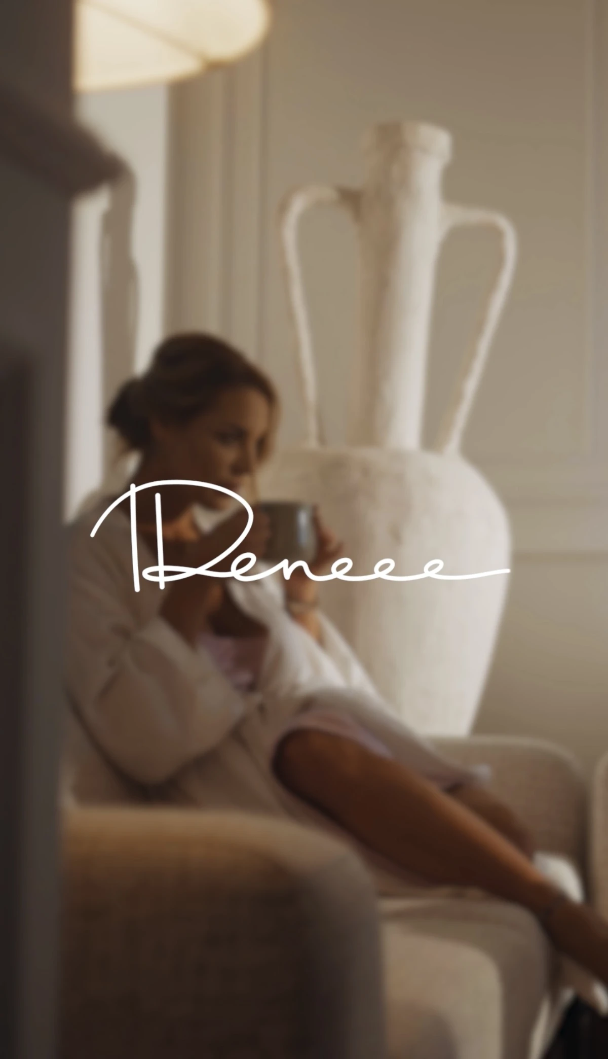 IReneee: Art stolovi, atmosfera i skulpture koje prostor pretvaraju u umjetnost