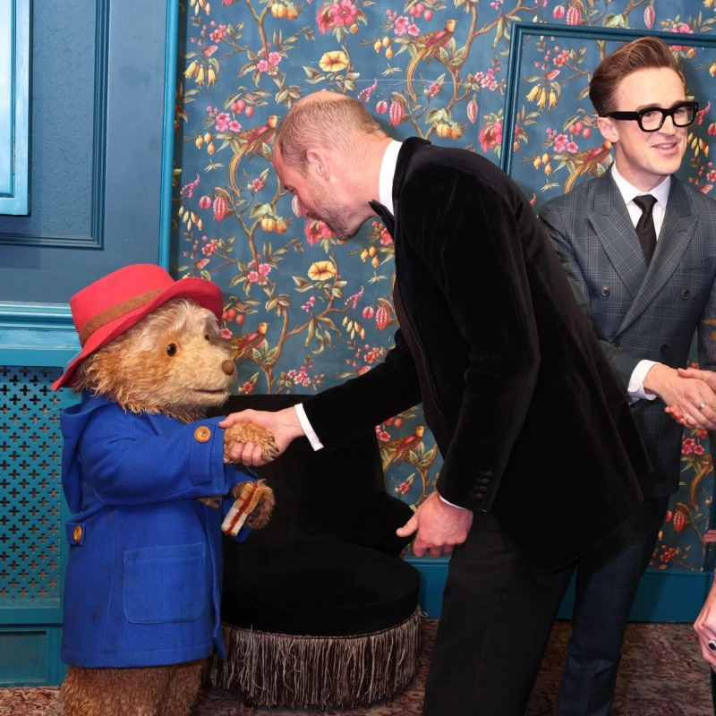 Kraljevski susret koji je raznježio sve: Princ William, Kate i Paddington