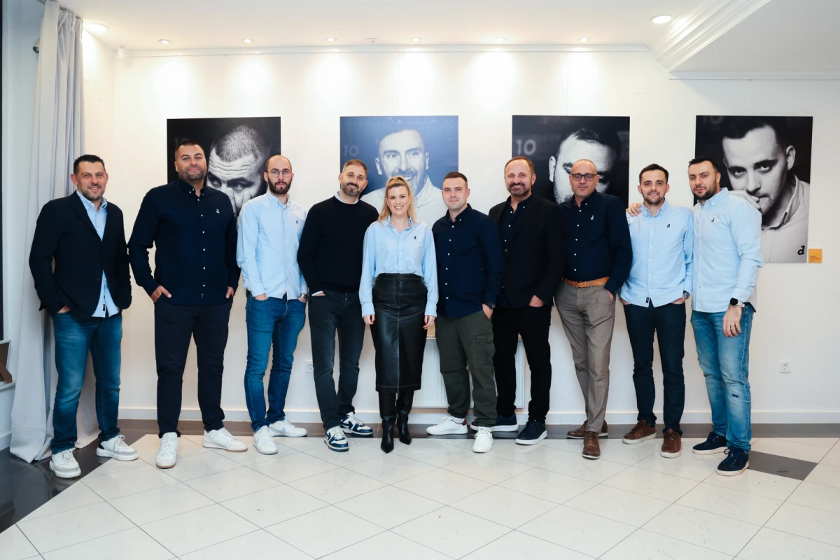 Izložba fotografija koja razbija predrasude: Otvorena je „Muška strana priče”