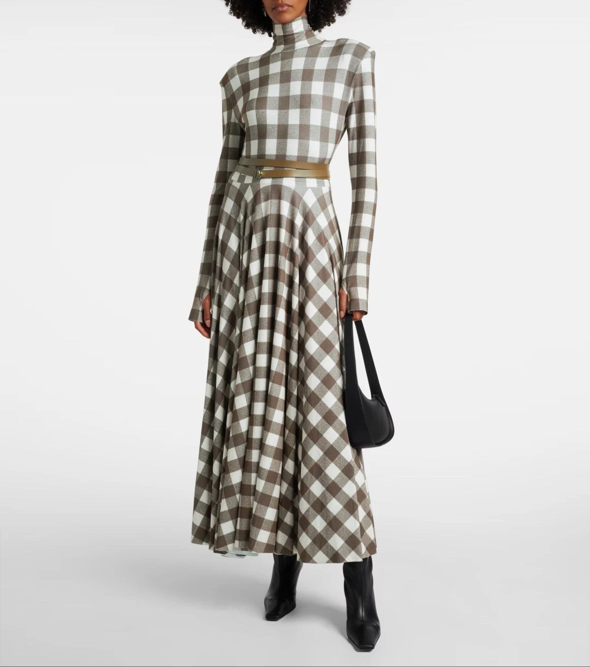 Karirani uzorak preplavio je trgovine, a ovo su naši omiljeni komadi iz ponude