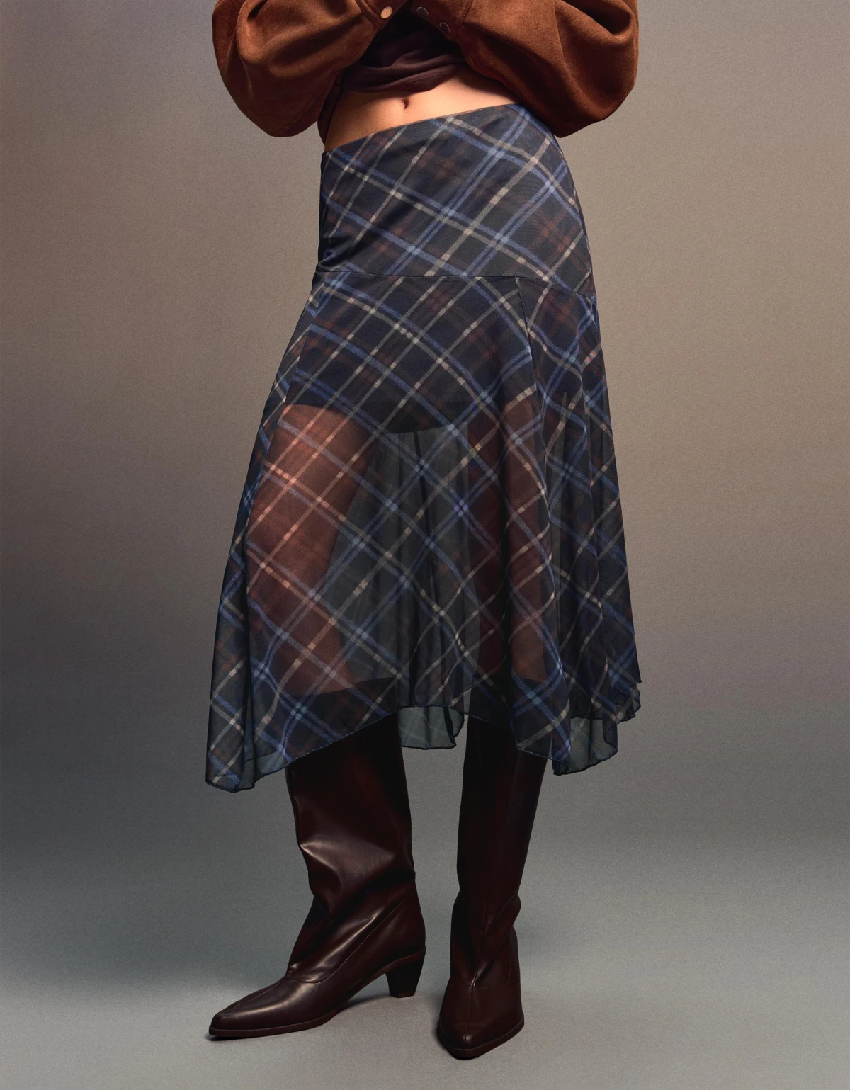 Karirani uzorak preplavio je trgovine, a ovo su naši omiljeni komadi iz ponude