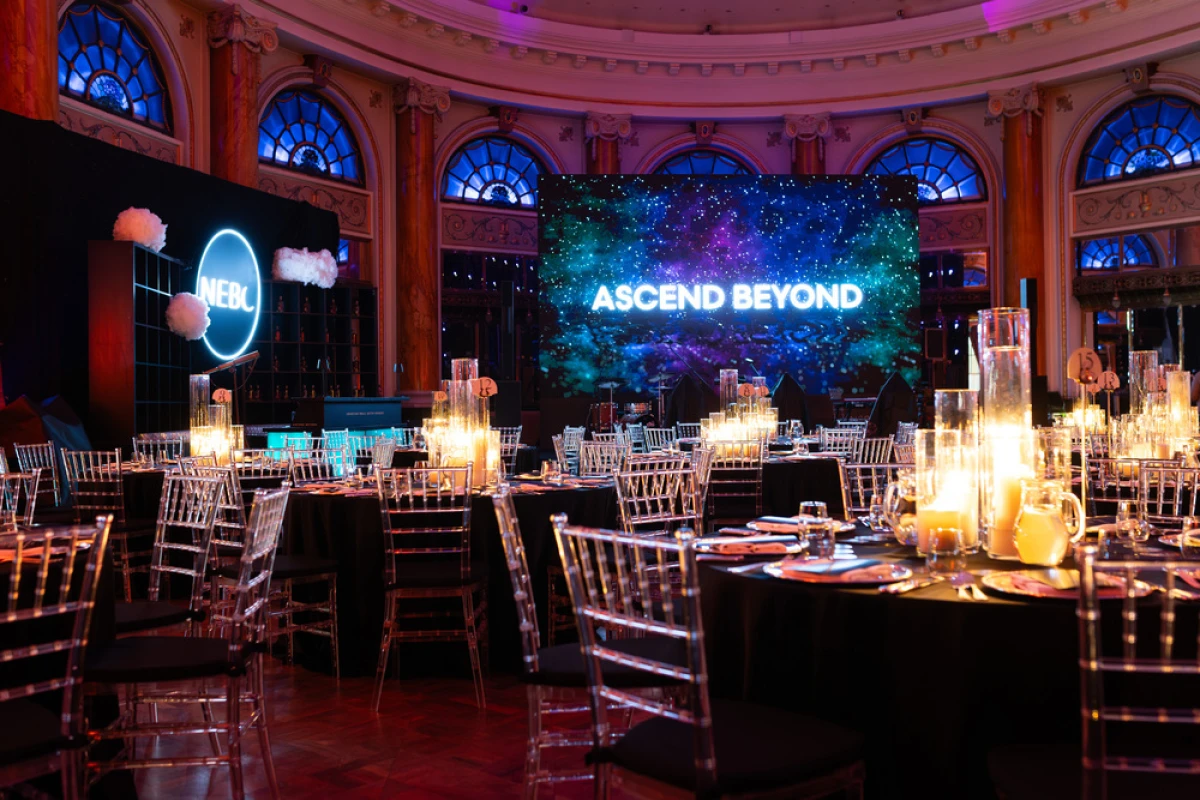 Sinoć je Hotel Esplanade zasjao u znaku Neba